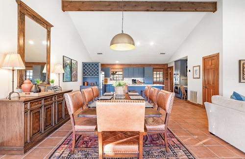 Ingram House | Relaxing River Resort with Pool, Lake Views & Hot Tub