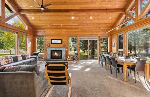 Leavenworth House | Exceptional River Lodge in Plain - Family-Friendly Retreat