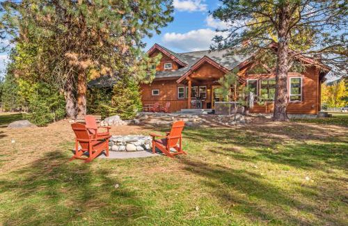 Leavenworth House | Exceptional River Lodge in Plain - Family-Friendly Retreat