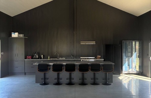 Torrumbarry House | River lodge private retreat.nMurray River at your Doorstep 25min from Echuca .