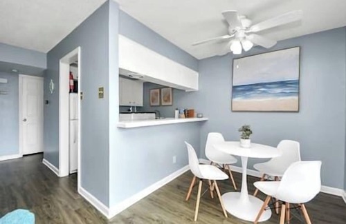 Greenway Plaza-Upper Kirby Apartment | River Oaks Central w/High-Speed WiFi & Walkable