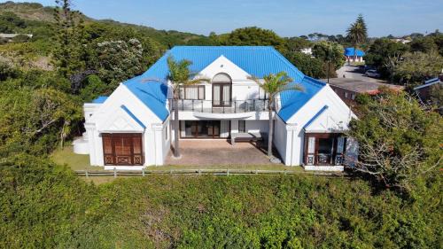 Bushman's River Mouth Villa | River Paradise