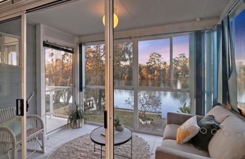 Dora Creek House | River Retreat