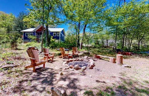 Franklin House | Tranquil River Retreat: Guest Rated 10/10 & Child Friendly