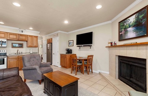 New Braunfels Condo | Top-Rated River Run Condos - Enjoy Condo 316C's Amenities