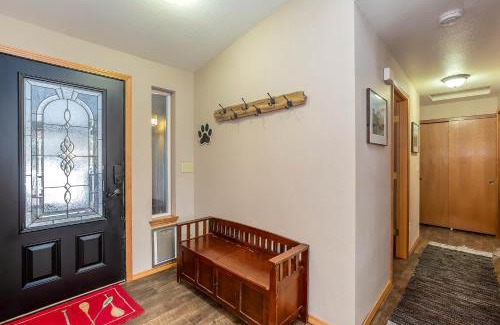 Three Rivers House | River Run Getaway: Pet-Friendly Retreat with Private Dock