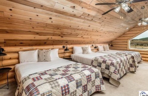 Mammoth Creek Cabin | River Run is the perfect escape to the southern Utah mountains for peace and beauty