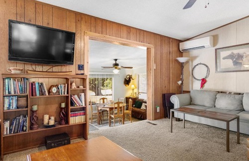 Kerrville House | Pet-Friendly River Run Lodge on Guadalupe - Rated 10/10!