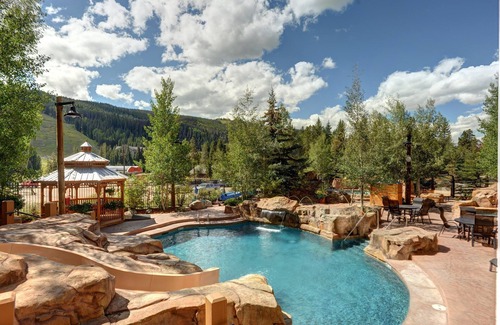 River Run Condo | River Run | Inviting 2BR Condo with Pool & Fireplace