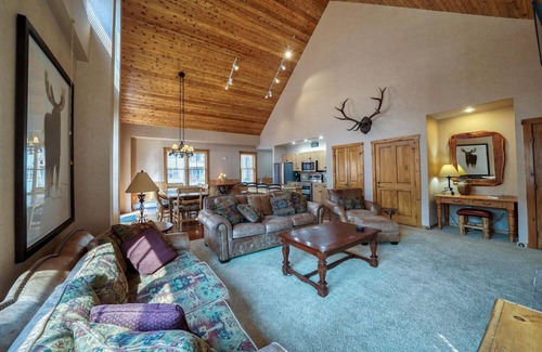 Dillon Condo | Premier River Run Village: Walk to Gondola & Enjoy Pool Access