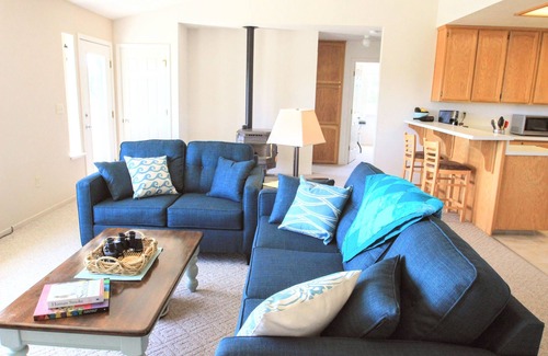 Albion House | Experience River's End: Oceanfront Retreat by Navarro River