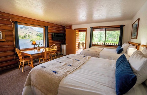 North Fork Hotel | River's Fork Lodge: Guest Rated 9.8 with Family-Friendly Perks