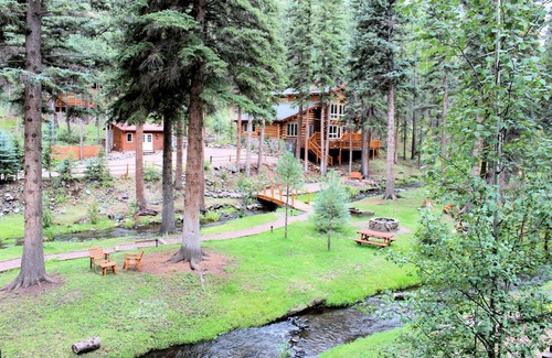Greer Cabin | River Serenity managed by Cabin Butler