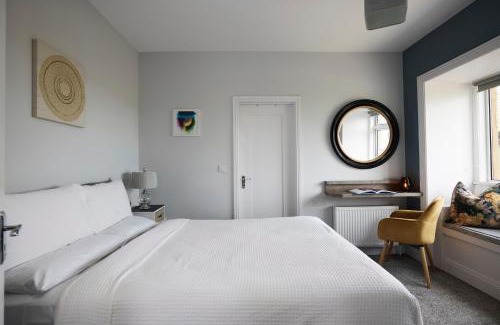 Doolin Apartment | River Shack: Guest Rated 9.7/10 & Family-Friendly Amenities