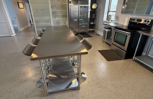 Dayton Condo | River-Side Loft: Guest Rated 10/10 with Pool & Breakfast