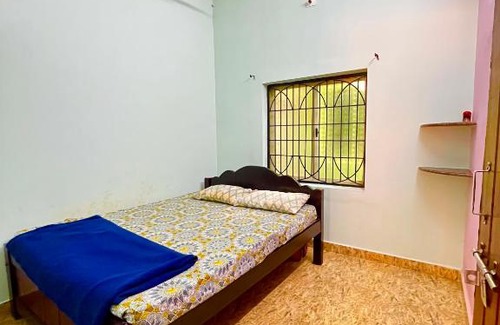 Tonse West Apartment | Riverside Retreat: Family-Friendly Homestay Awaits You