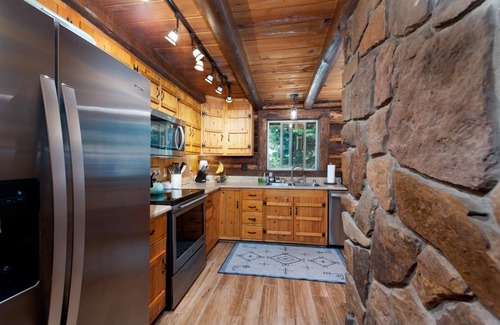 Durango - Purgatory Cabin | Pet-Friendly Log Cabin Near Florida River - Guest Rated 9.8