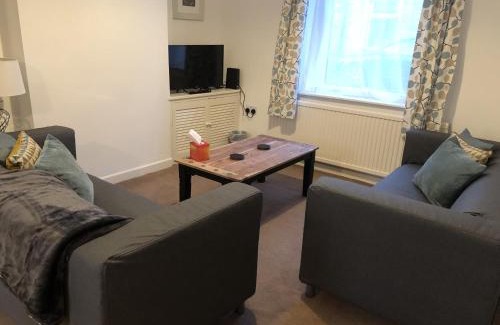 Lancaster House | Riverside Retreat: Guest Rated 9.2/10 for Unforgettable Stays