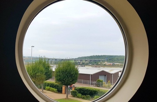 Rochester Apartment | Riverside 2 Bedroom Apartment with Spa & Breakfast Included