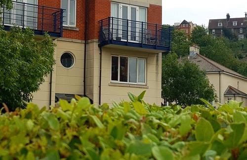 Rochester Apartment | Riverside 2 Bedroom Apartment with Spa & Breakfast Included