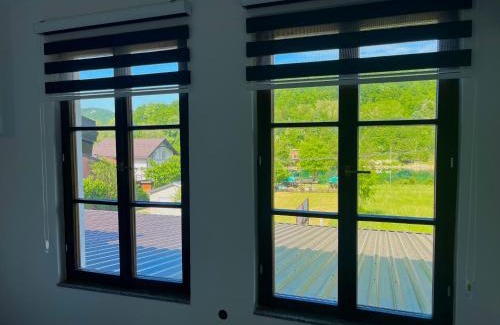 Lohovo Bed & Breakfast | River View: Pet-Friendly Retreat with Private Beach Access