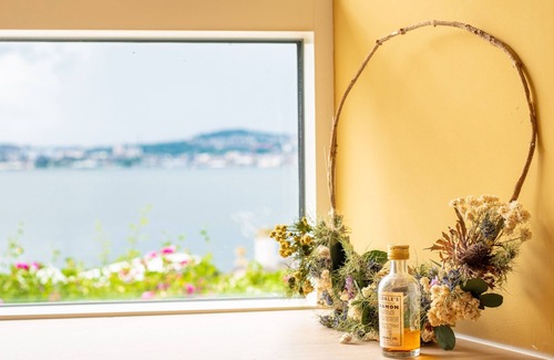 Newport-On-Tay Cottage | Experience River View Cottage with Hot Tub near St Andrews