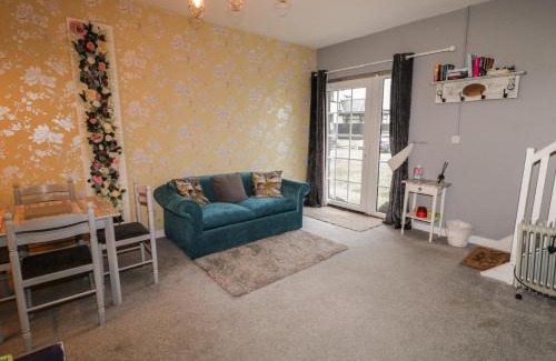 Muff House | River View Cottage