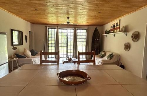 Maun House | River view cottage on the outskirts of Maun