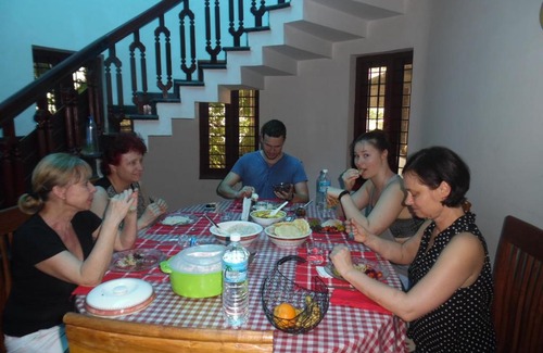 Alwaye House | Relaxing River View Homestay with Pool and Hot Tub
