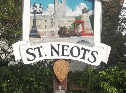 St Neots House | Idyllic River View House St Neots – Family Friendly Retreat