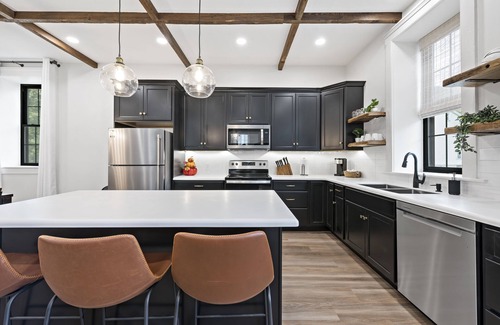 Port Clinton Apartment | Ideal River View Retreat in Port Clinton Near Hawk Mountain