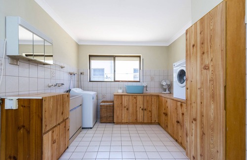 Guilderton House | Unforgettable Ocean and River Views with Family Amenities