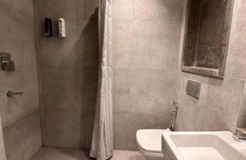 Noida Apartment | Scenic River View Studio Apartment - Guest Rated 9/10