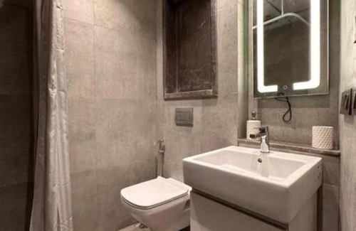 Noida Apartment | Scenic River View Studio Apartment - Guest Rated 9/10