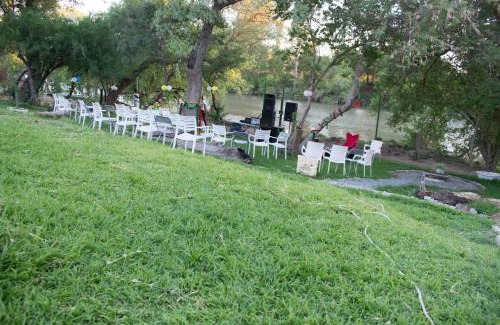 Francistown Cabin | Scenic River View Villa with Pool & Restaurant Amenities