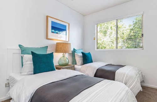 Noosaville Resort | Riverfront Retreat: Walk to Everything with Fantastic Amenities