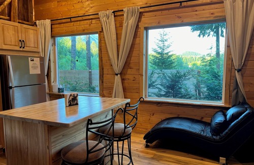 Ashford Cabin | River Vista Cabin with Mountain Views