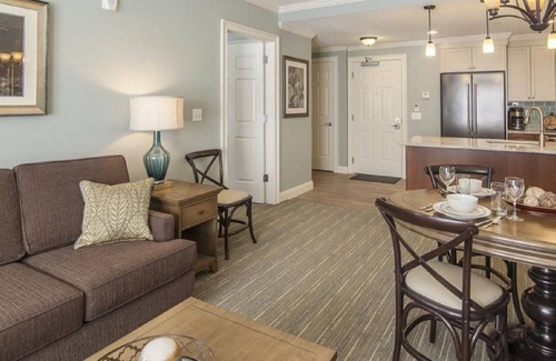 Lincoln Resort | Scenic River Walk Resort: One-Bedroom Suite with Balcony