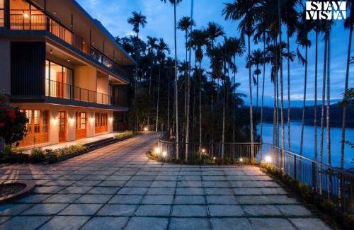 Vayittiri Villa | Rivera The Lake View: Indoor Games & Breakfast Included