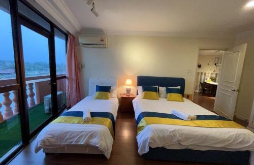 Kampung Surabaya Apartment | Beautiful Riverbank Suites Unit 405 with Pool Access