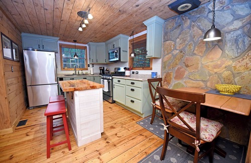 Blue Ridge Cabin | Riverbend Den -Cherry Log GA- Wifi- Firepit- Creekfront
