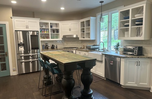 Rivercrest House | Experience Rivercrest Oasis: Lakefront Retreat with Private Dock