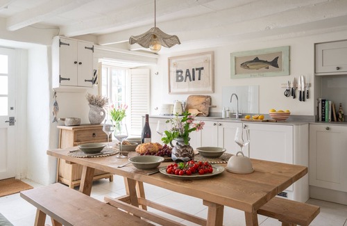 Newton Ferrers Cottage | Riverdale - a cottage that sleeps 4 guests in 2 bedrooms