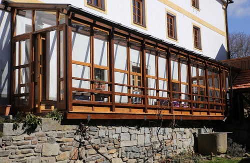 Kajov Apartment | Guest Rated 10/10: Riverfern Apartment with Pool & Spa