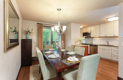 Aspen Condo | Riverfront Retreat: 2 BR with Pool & Hot Tub Near Town