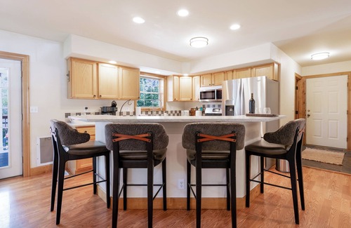 Gypsum House | Experience Riverfront Access for Fly Fishing and Rafting