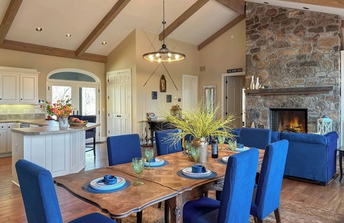 Pangburn House | Riverfront Retreat: Private Dock, Hot Tub & 10/10 Reviews