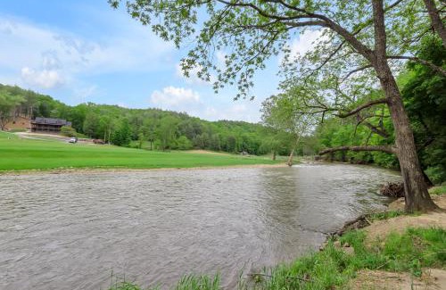 Crumpler House | Riverfront Cabin in Crumpler- Sleeps 6, 30 Mins to West Jefferson