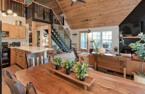 Crumpler House | Riverfront Cabin in Crumpler- Sleeps 6, 30 Mins to West Jefferson