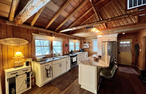 Baldwin Cabin | Secluded Riverfront Cabin with Ocean View & Child-Friendly Perks